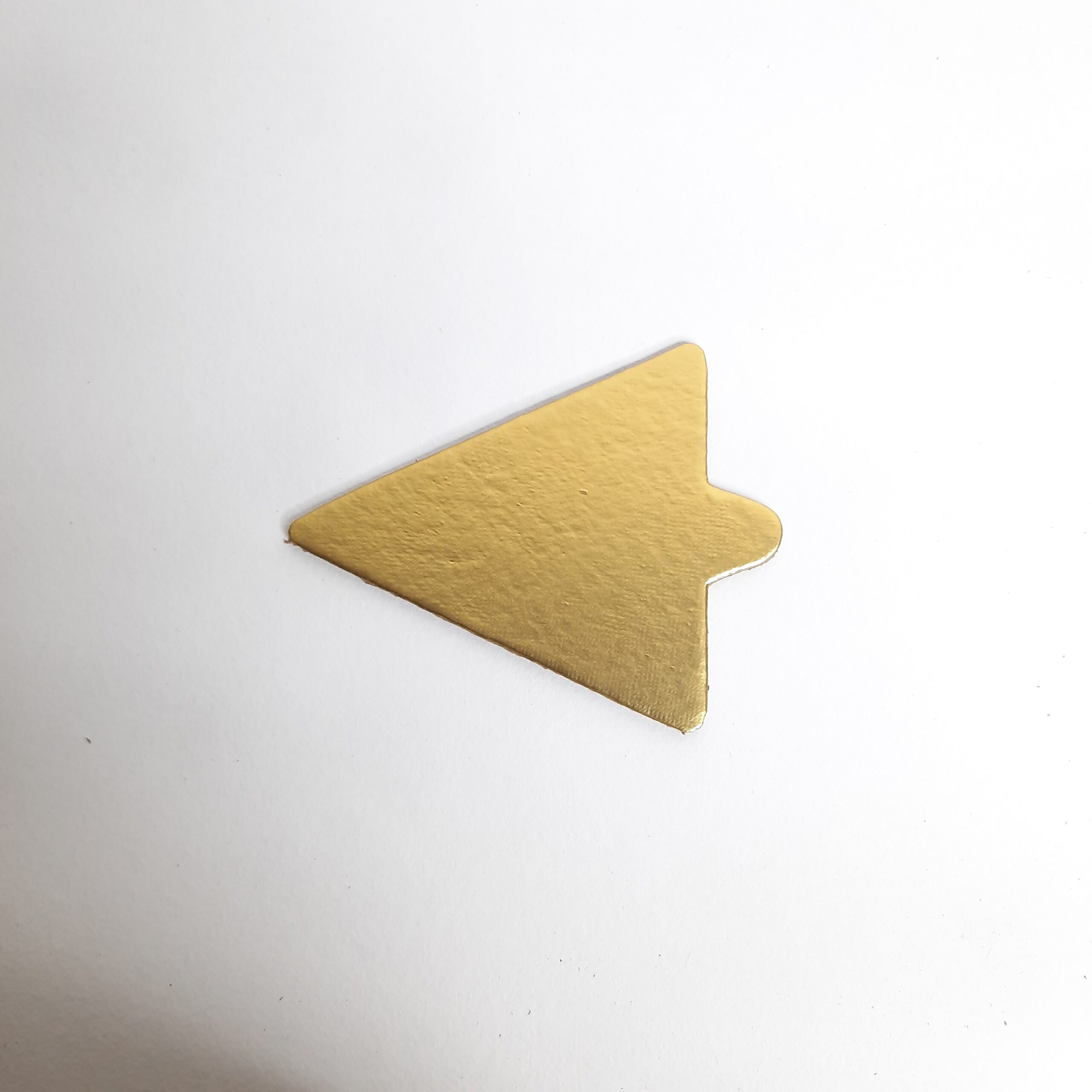 Matte Gold Triangle Pastry Base